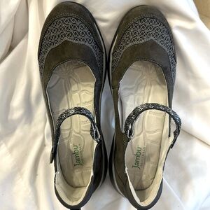 Like new Jambu Leather Mary Jane Shoes